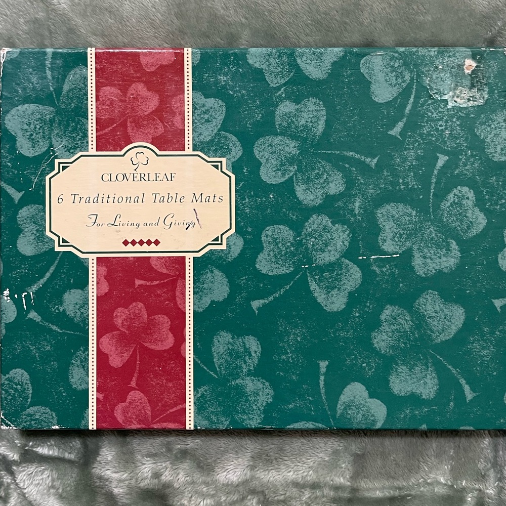 VTG Set of 6 Clover Leaf Table Mats W/Cork Back & Box